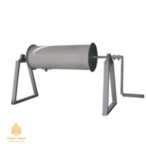 Troliu pentru fîntînă cu Atlanți